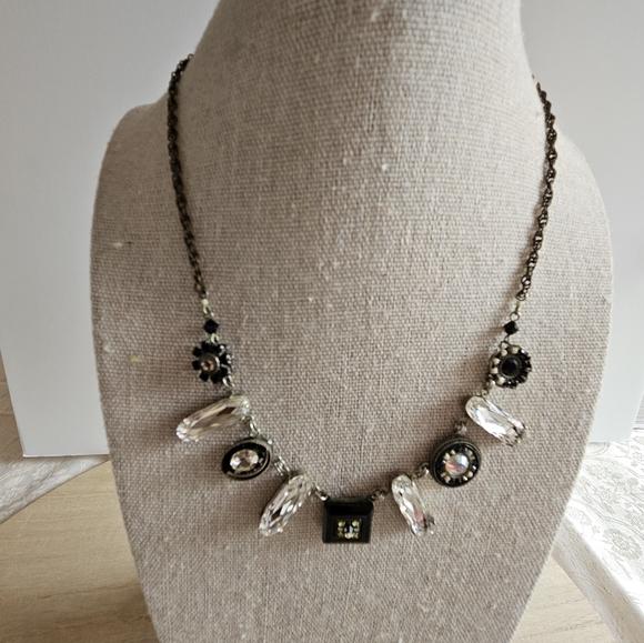 Firefly Crystal Necklace - Picture 4 of 10